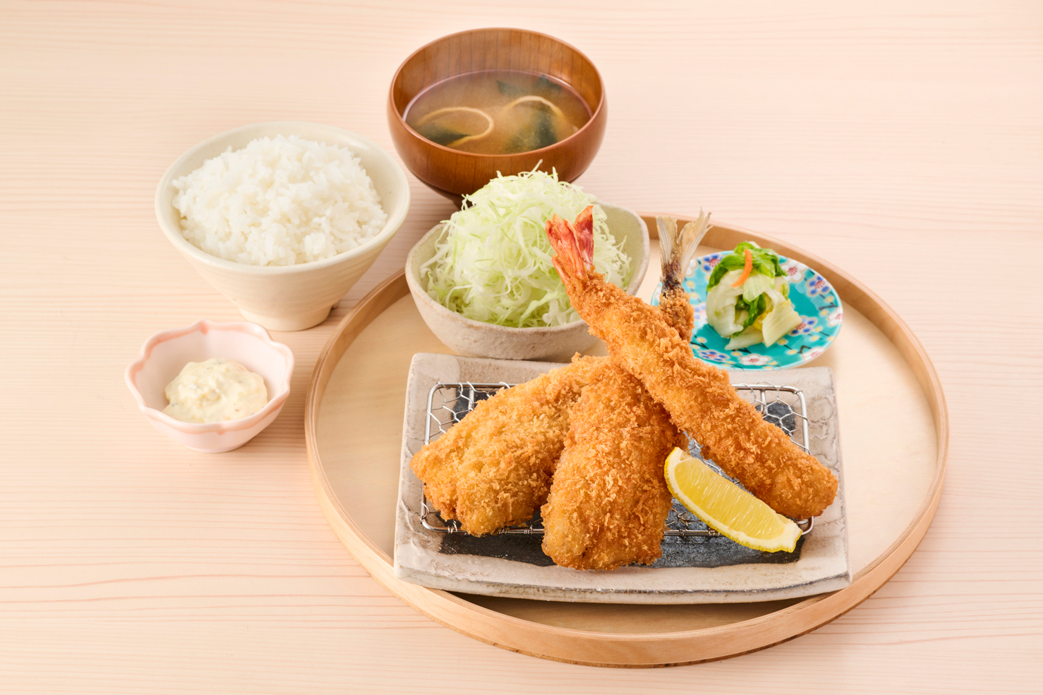 海鮮合い盛り昼御膳<br />
（海老フライ・大アジフライ）